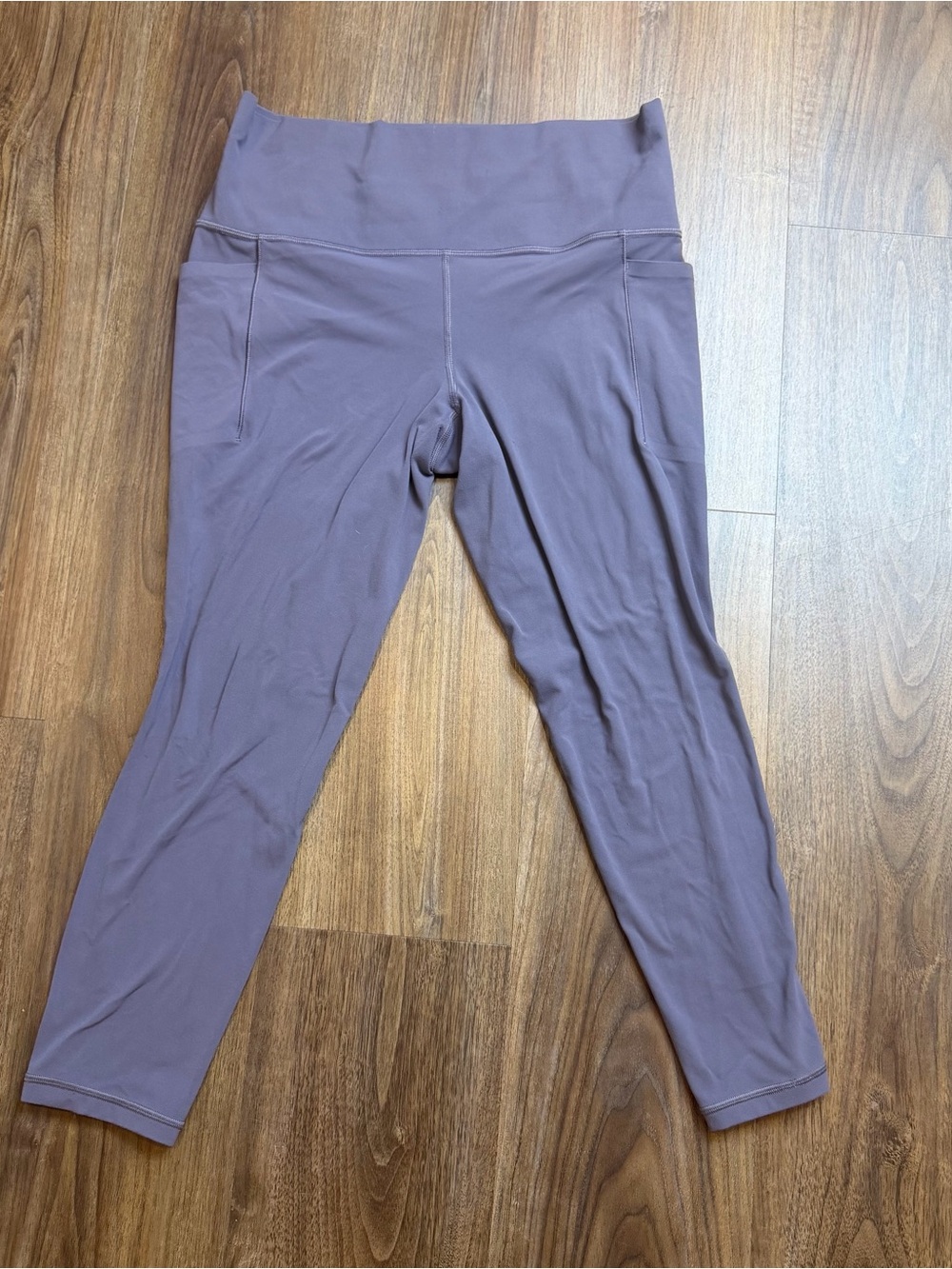 Athleta Salutation Stash 7/8 Tight High-Waist Leggings Dusk Violet Sz L